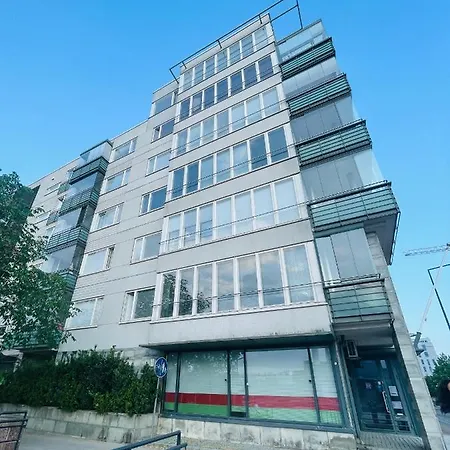 Bella's In With Balcony And Sauna Apartament Helsinki