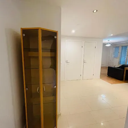 Bella's In With Balcony And Sauna Apartament Helsinki